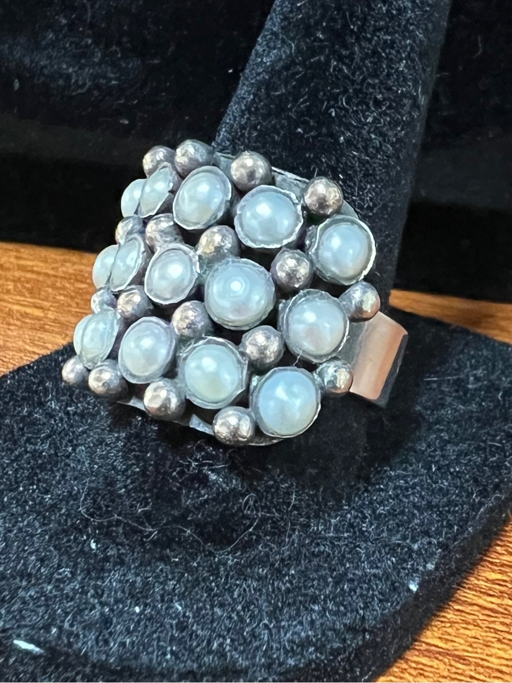 925 Sterling ring with Pearl cabs